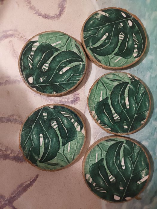 Поставки за чаши