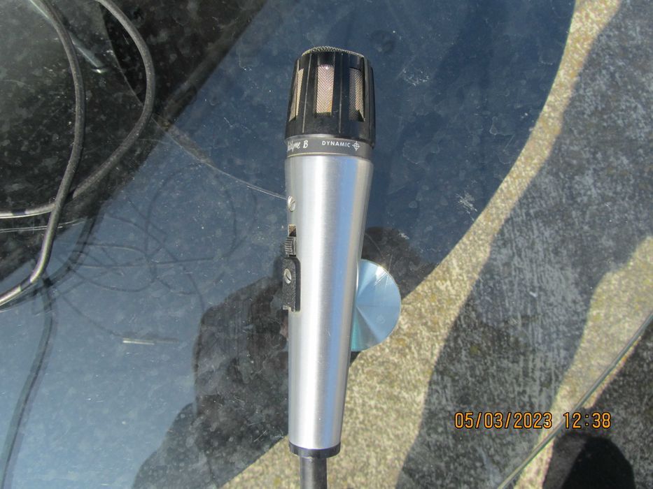 Продавам микрофони