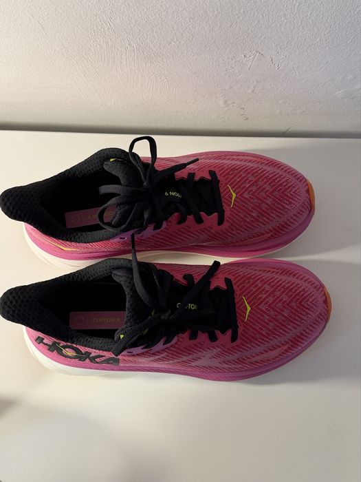 Hoka Clifton 9.