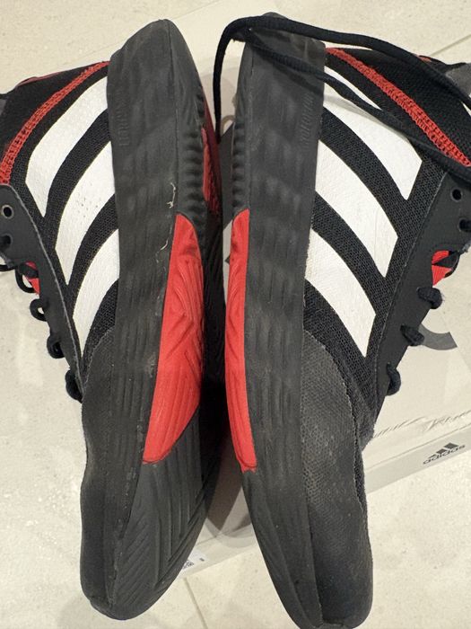 Спортни обувки Nike и Adidas