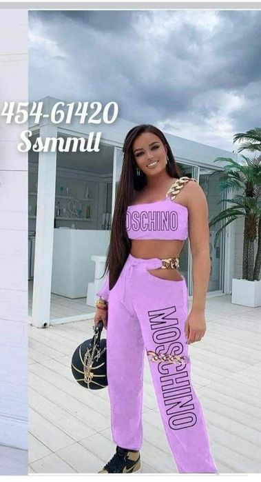Compleu Moschino