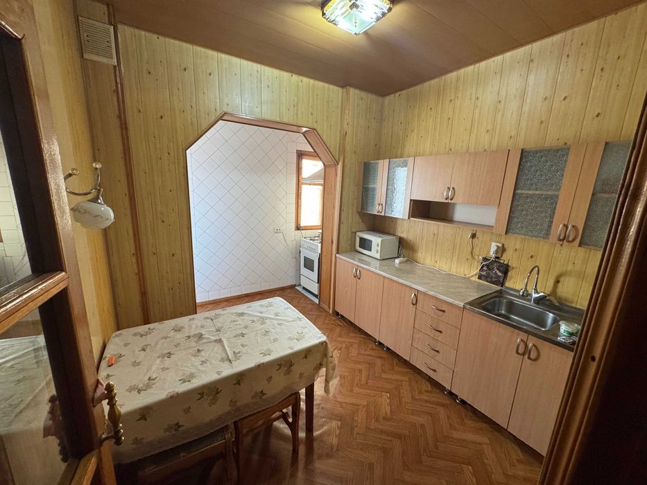 Продается 2х комнатная квартира Паркенский Базар