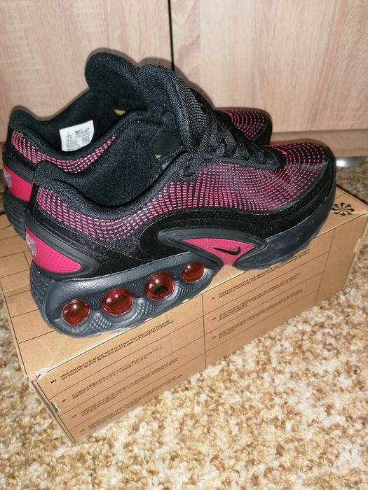 Уникален NIKE air