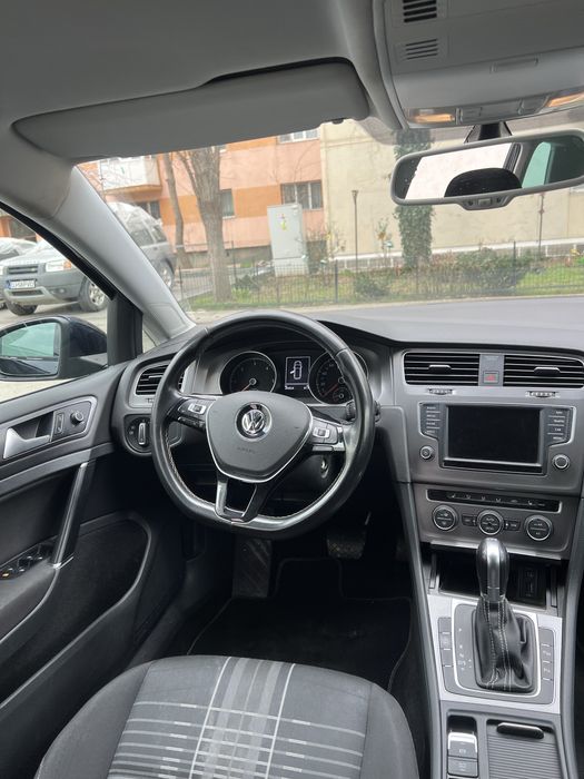 VW Golf 7 DSG/Xenon model Lounge 2016