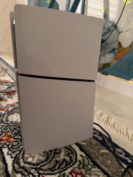 Play station 5 slim 1 terabayt ideal xolatda sotiladi