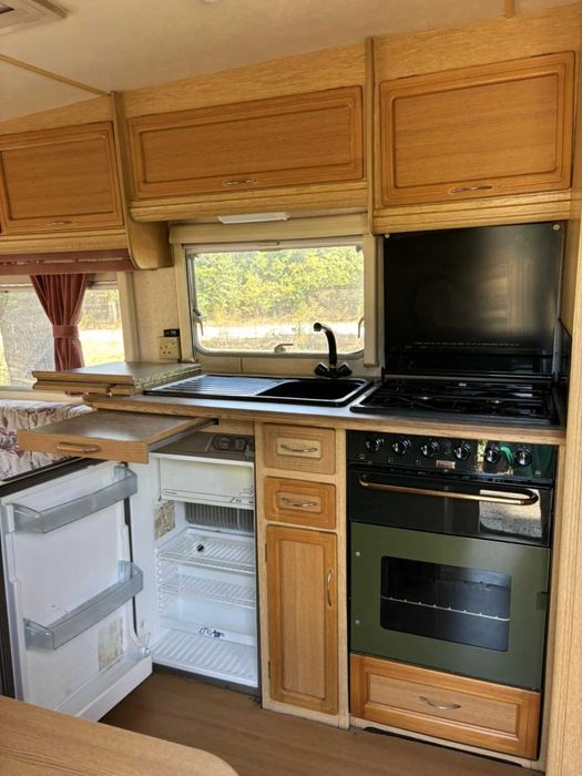 Продавам каравана – оборудвана с всичко необходимо!