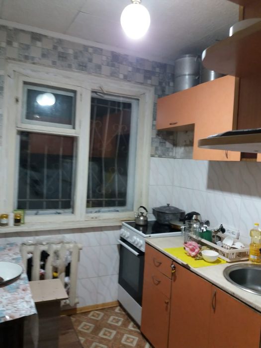 Продаётся 4 - комнатная кв. 14микрорайон