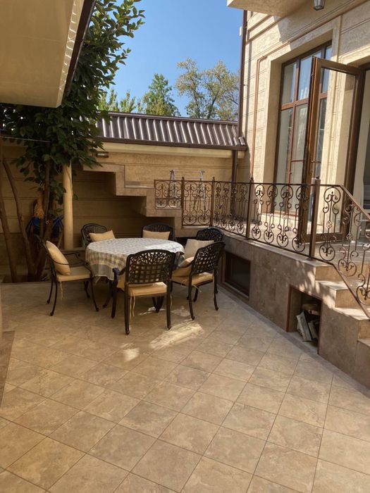 Дом Айзербарджанский 4х-комнатная 2-этажный со асеми удобствами