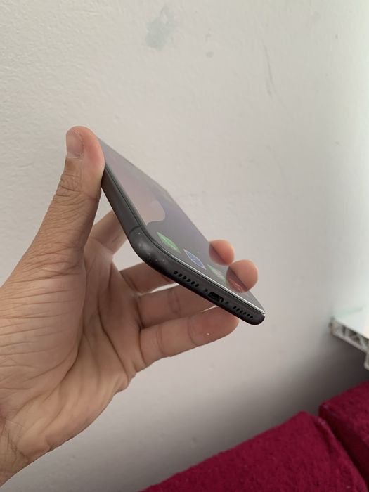 Айфон 11 , 127/79% хр 64/100