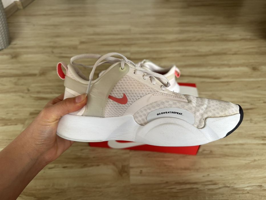Nike SuperRep GO 2
