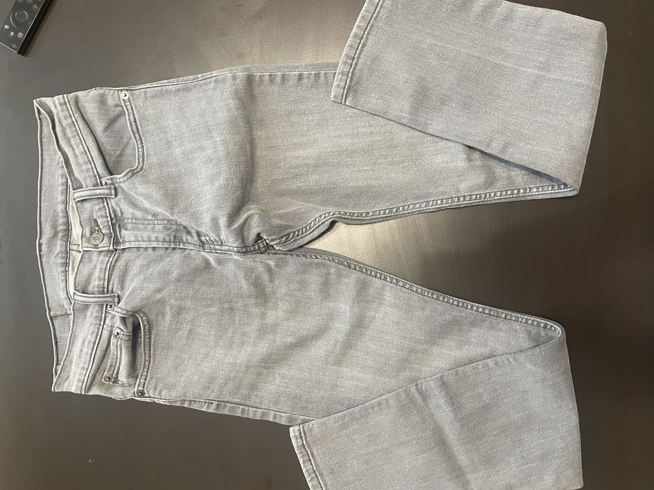 Blugi levi’s masura 27/27 pentru copii
