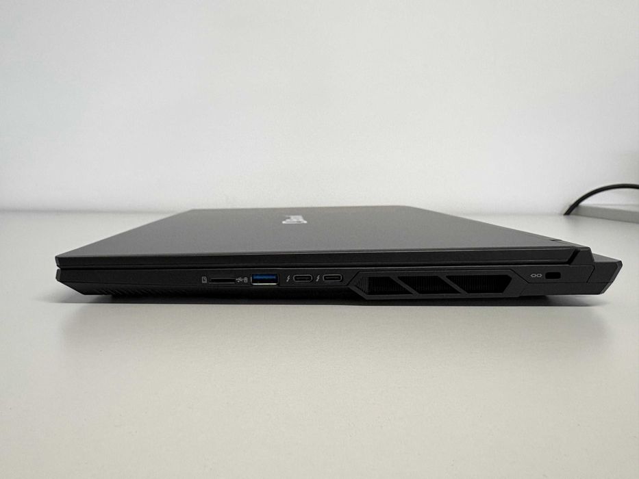 Laptop Gaming  ssd 4 tb ,Ultra 9 275hx ,rtx 5070ti de 12 gb ,64 gb ram