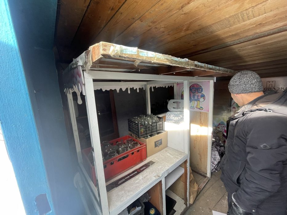 Морожный аппарат вместе холодильникам