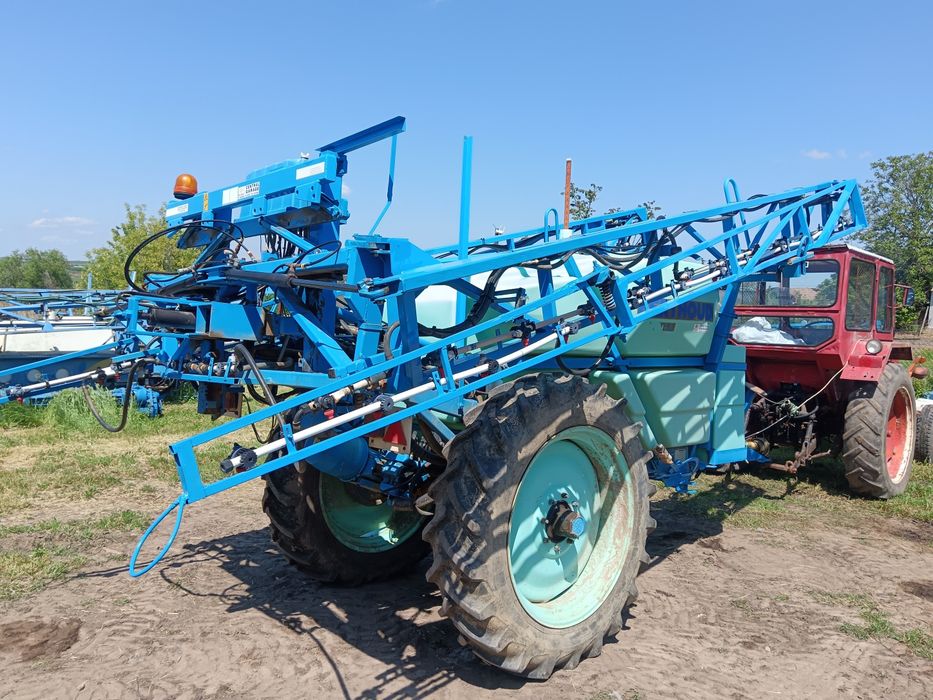 Instalație erbicidat Berthoud 3200 litri 24 metri