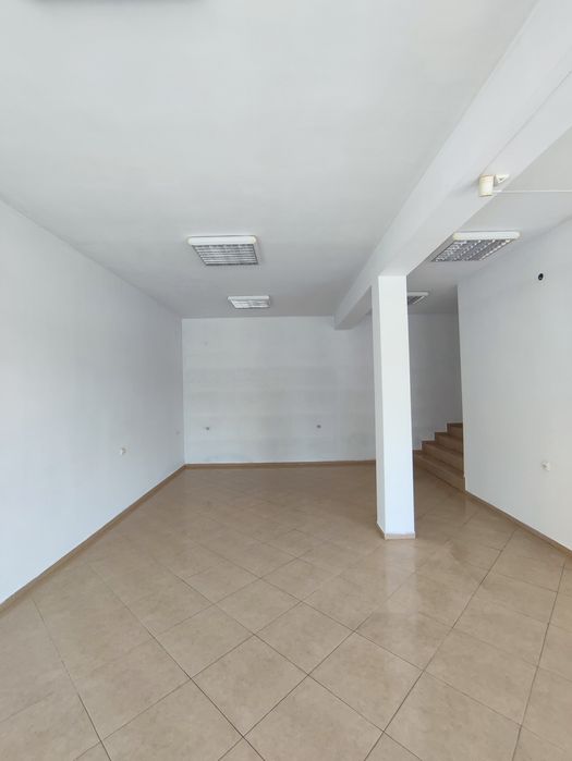 Дава се под наем Магазин в Нова Загора - 56 кв.м за 336.6 € - Снимка #5
