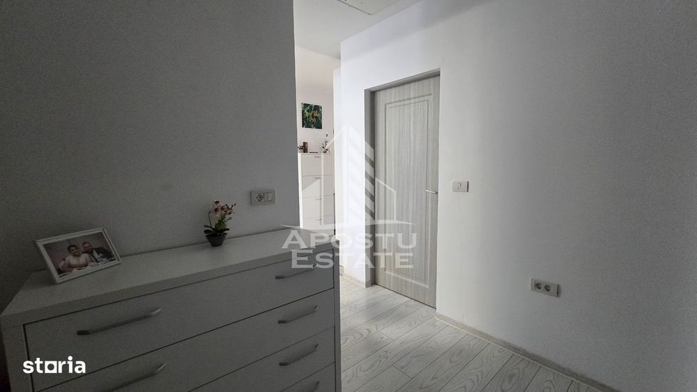 Casa individuala de vanzare cu 4 camere, 2 bai, terasa si foisor, Sag