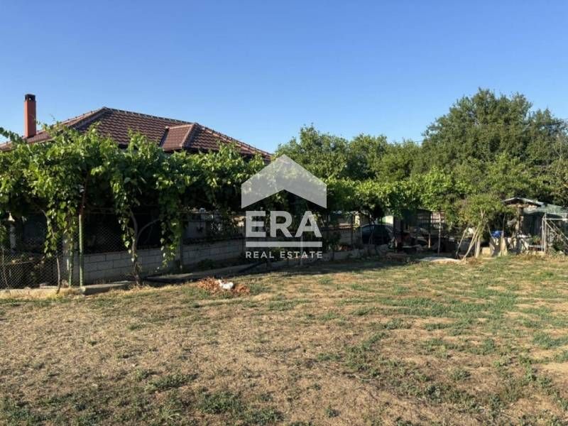 ЕКСКЛУЗИВНО!Двуетажна къща с РЗП 121m2 в село Оборище , обл Варна