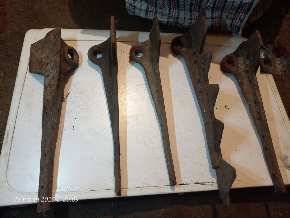 Продам пятку на сенокосилку.