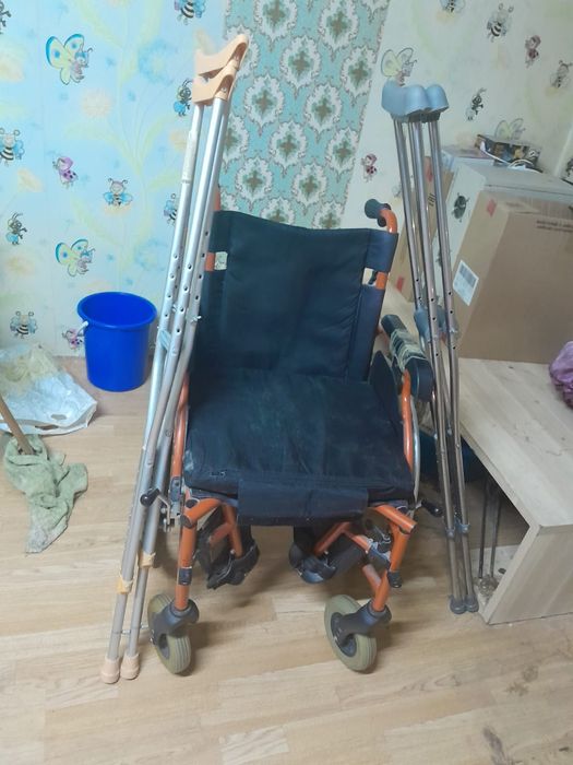 Продам инвалидную коляску