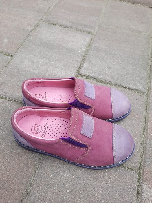 Incaltaminte fetite marimile 27 si 30