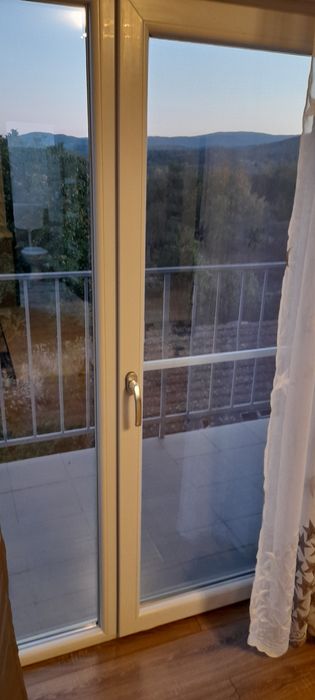 Închiriez apartament