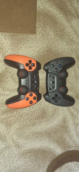 Consola de jocuri cu doua controlare