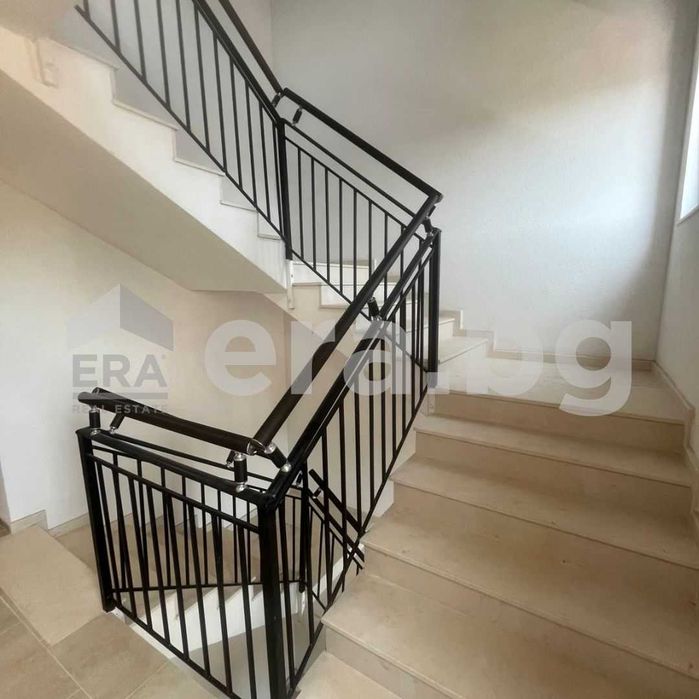 Тристаен апартамент в нова сграда с Акт 16 в кв."Погреби", 103 кв.м