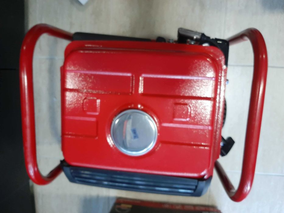 Нов Бензинов генератор на ток Einhell TC-PG 10/E5, 680 W, 2-тактов