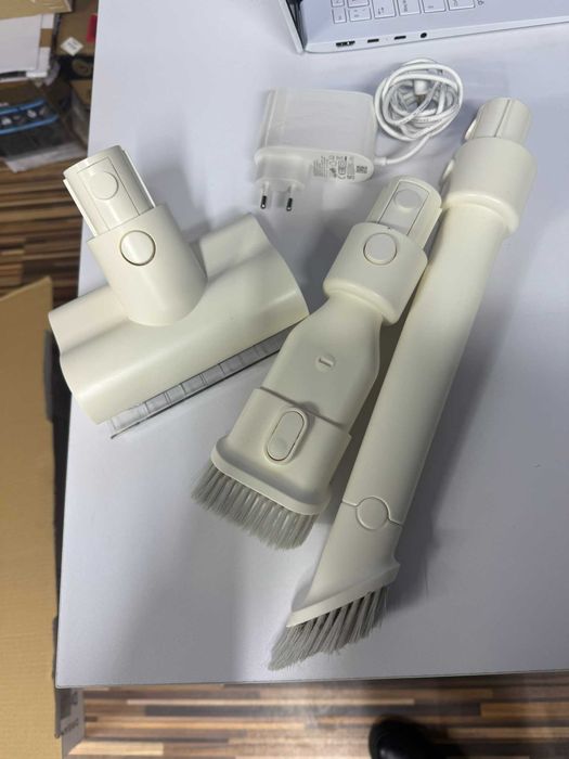 Aspirator vertical Dreame R10 GARANTIE 12 luni