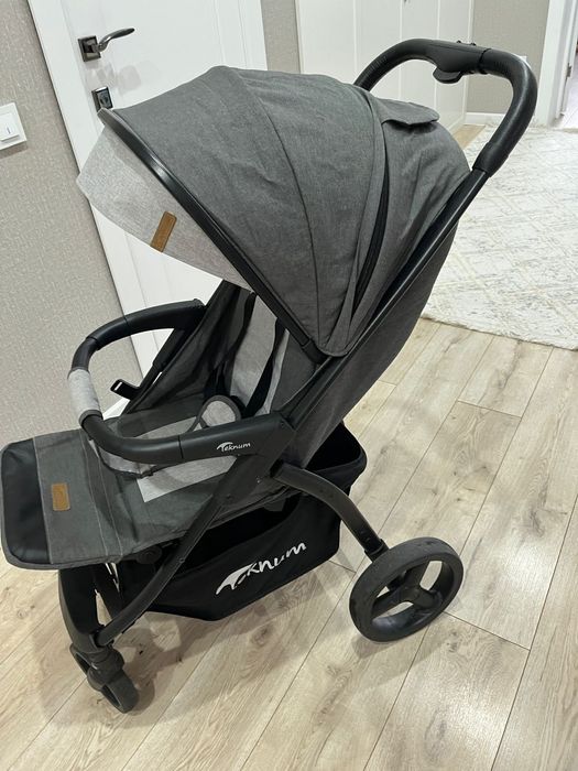 Продам прогулочную коляску