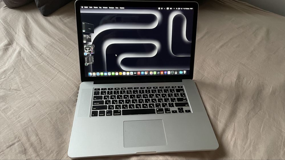 Mac Bok pro ,Retina Mid