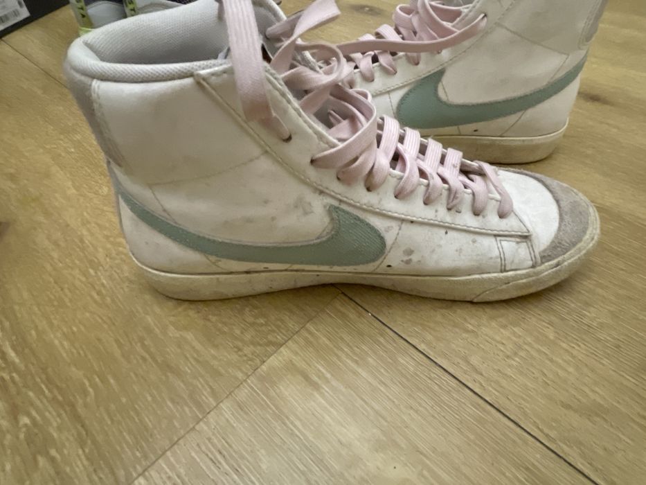 Nike high-top forces