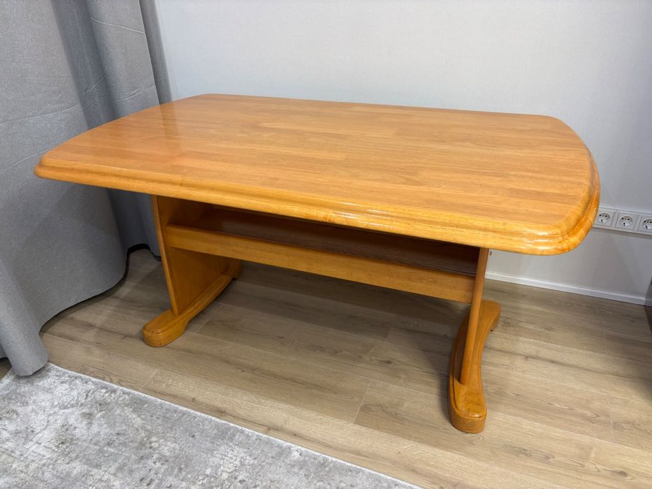 Продам стол и 3 стула