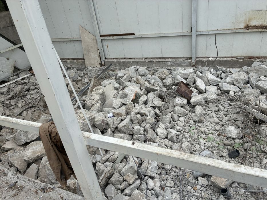 Inchirieri miniexcavator  demolari case