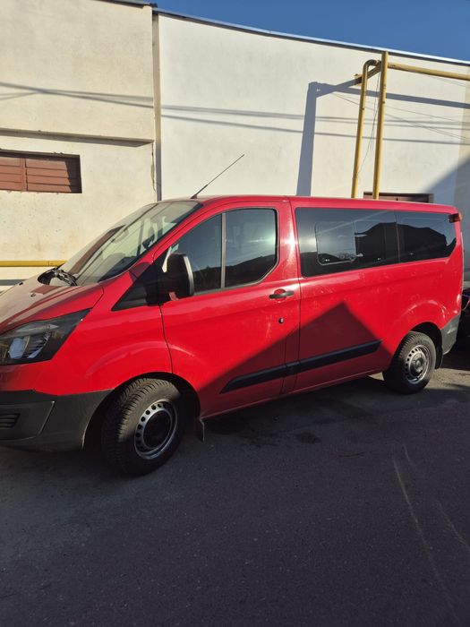 Microbuz de închiriat Închiriez microbuz transport persoane