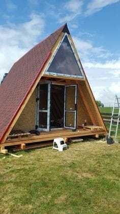 Vand casa modulara tip A pe cadru de lemn sau metalic 9x7m