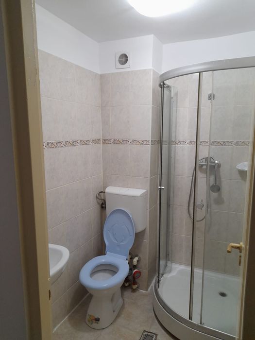 Garsoniera de inchiriat,zona sud,Ploiesti,langa Liceul Spiru Haret