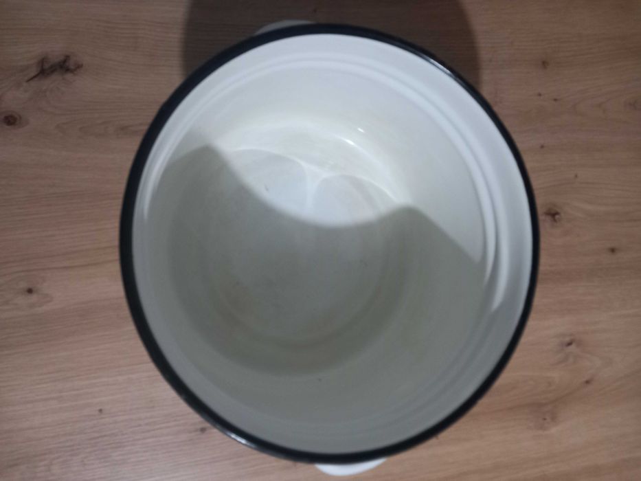 Емайлирана руска тенджера / Емайлирани руски тенджери