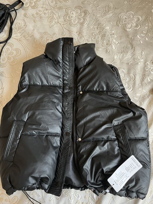 Безрукавка новая