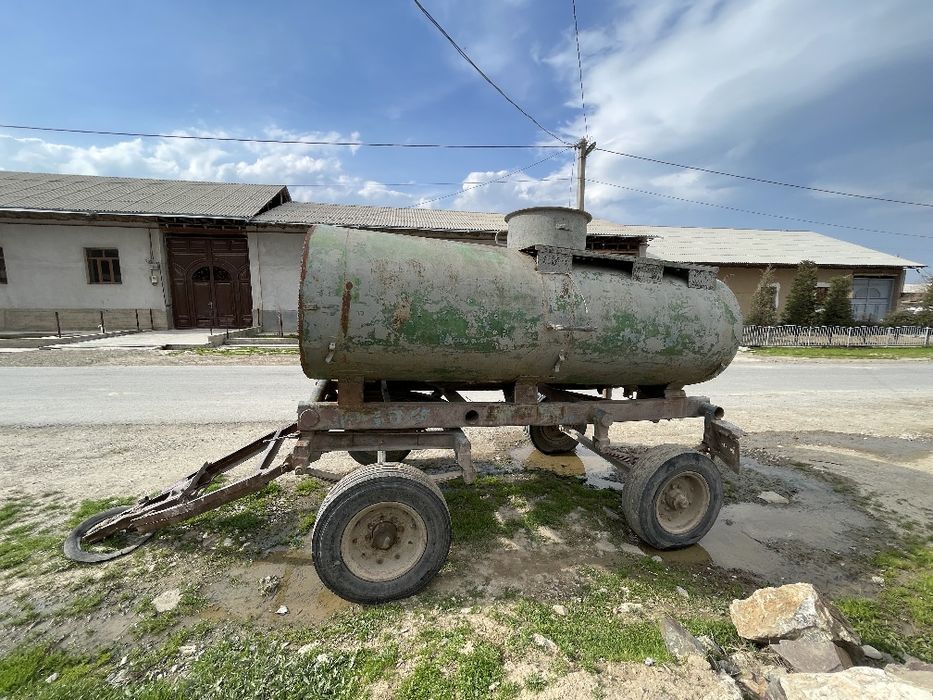 Ichimlik suvi bochkalari