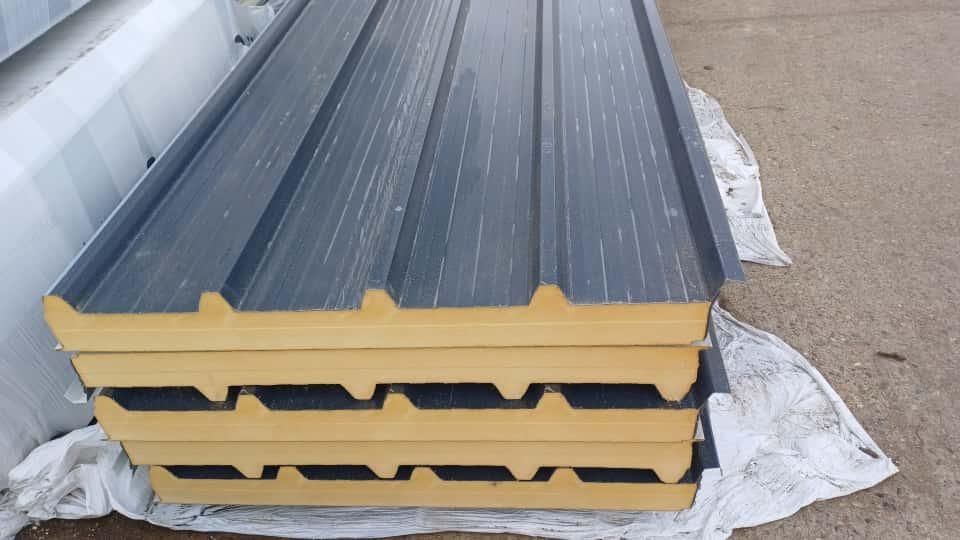 Panouri sandwich perete și acoperiș