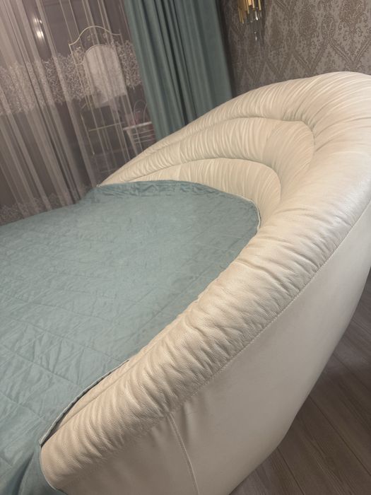 Кровать двухместная