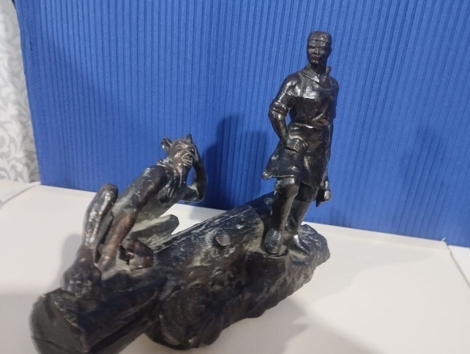 Статуэтка бронза