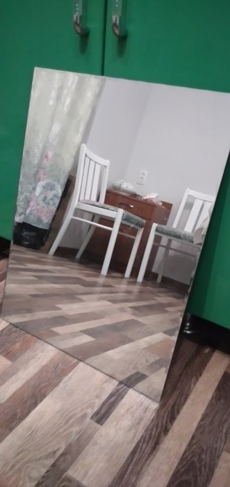 Продаю новую зеркалу