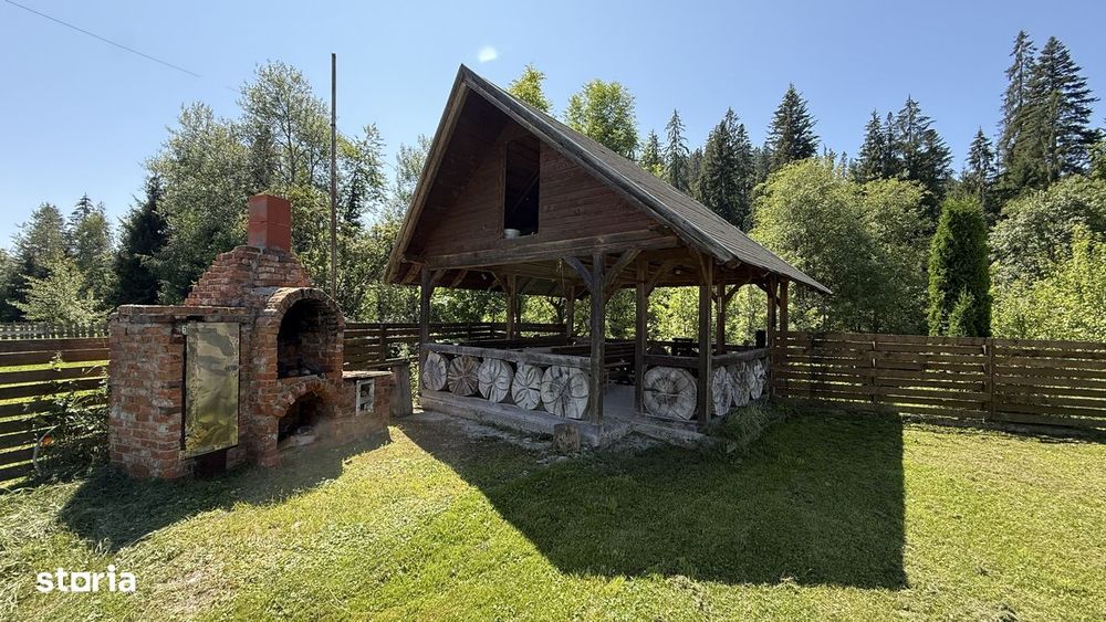 Casă aproape de pădure și vecină cu pârâul Sadova