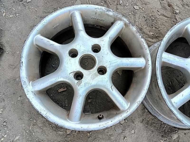 Продам ДВА оригинальных легкосплавных диска "EXIP" на Audi 80.
