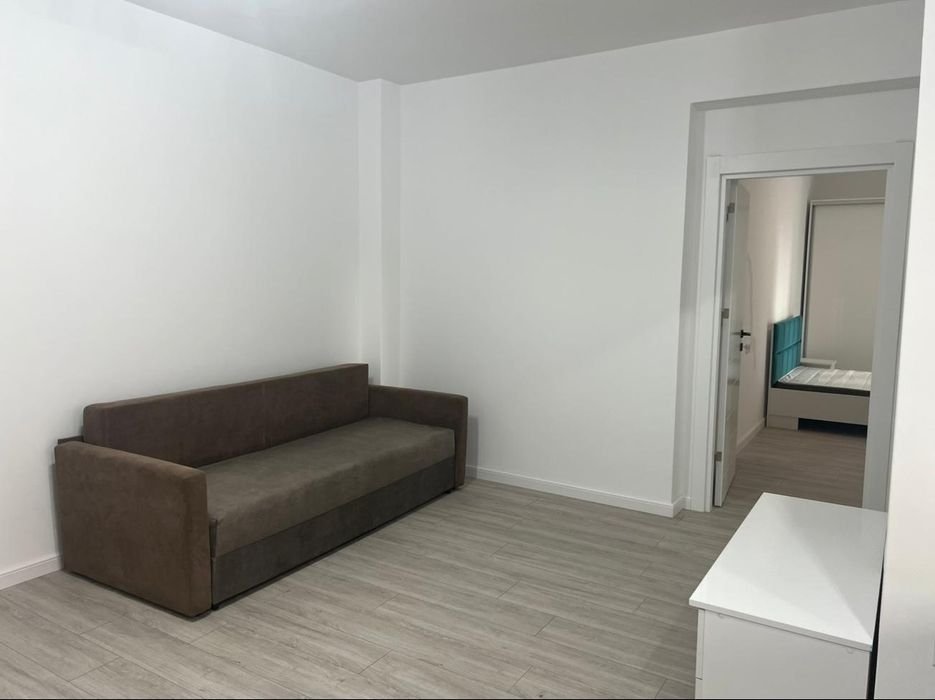 Inchiriez apartament zona ISU