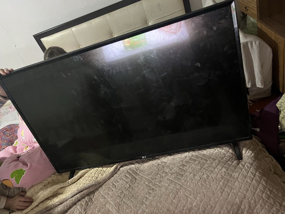 Телевизор LG жаксы жасап тур