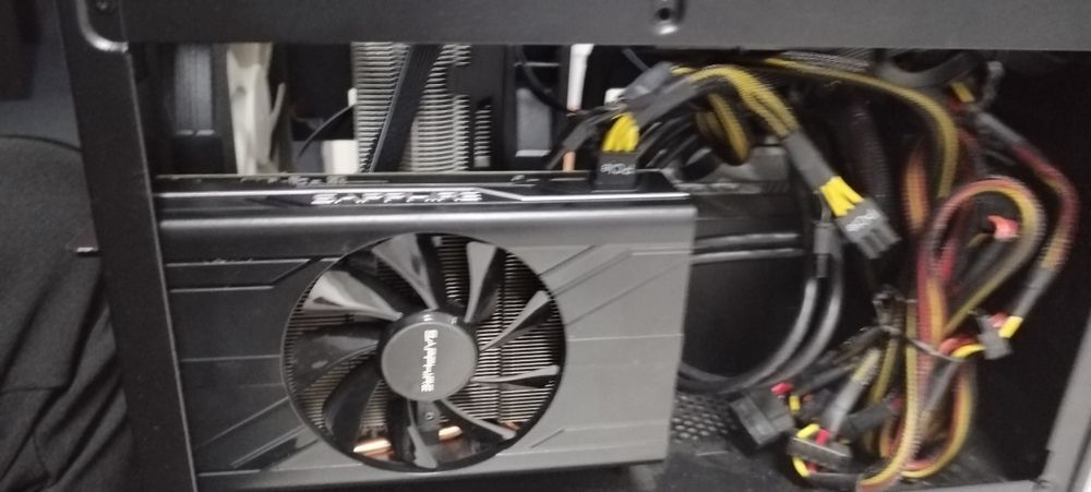 Calculator PC Fractal Core 500 i5  6600 ssd DDR4