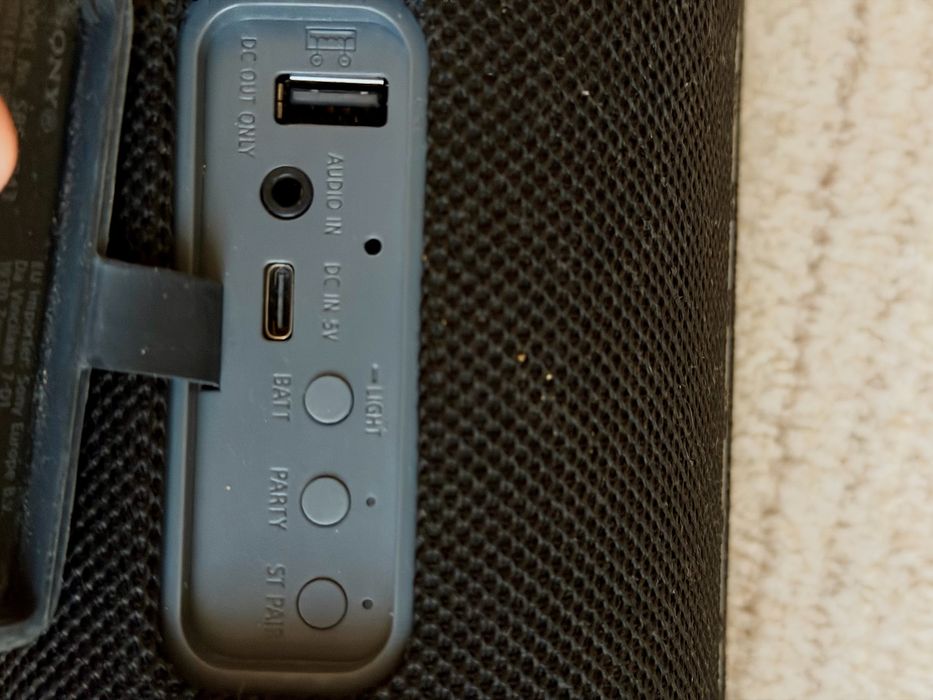 Sony XB43: boxă wireless portabilă rezistenta la apa
